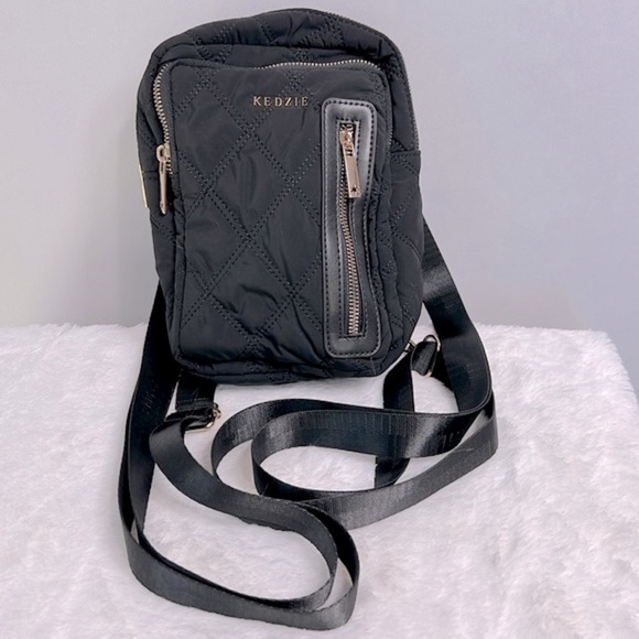 KEDZIE Cloud 9 Quilted Puffer Convertible Sling Bag (Black)2-Inch Bag Strap NWOT - Picture 4 of 12
